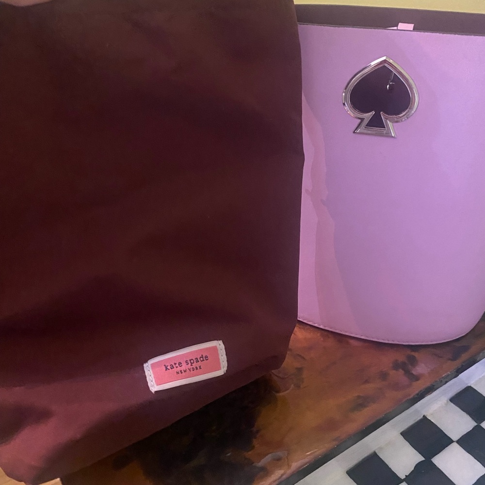 SOLD ♠️Host Pick♠️Kate Spade Suzy Small Bucket Bag in Pink - Picture 4 of 16